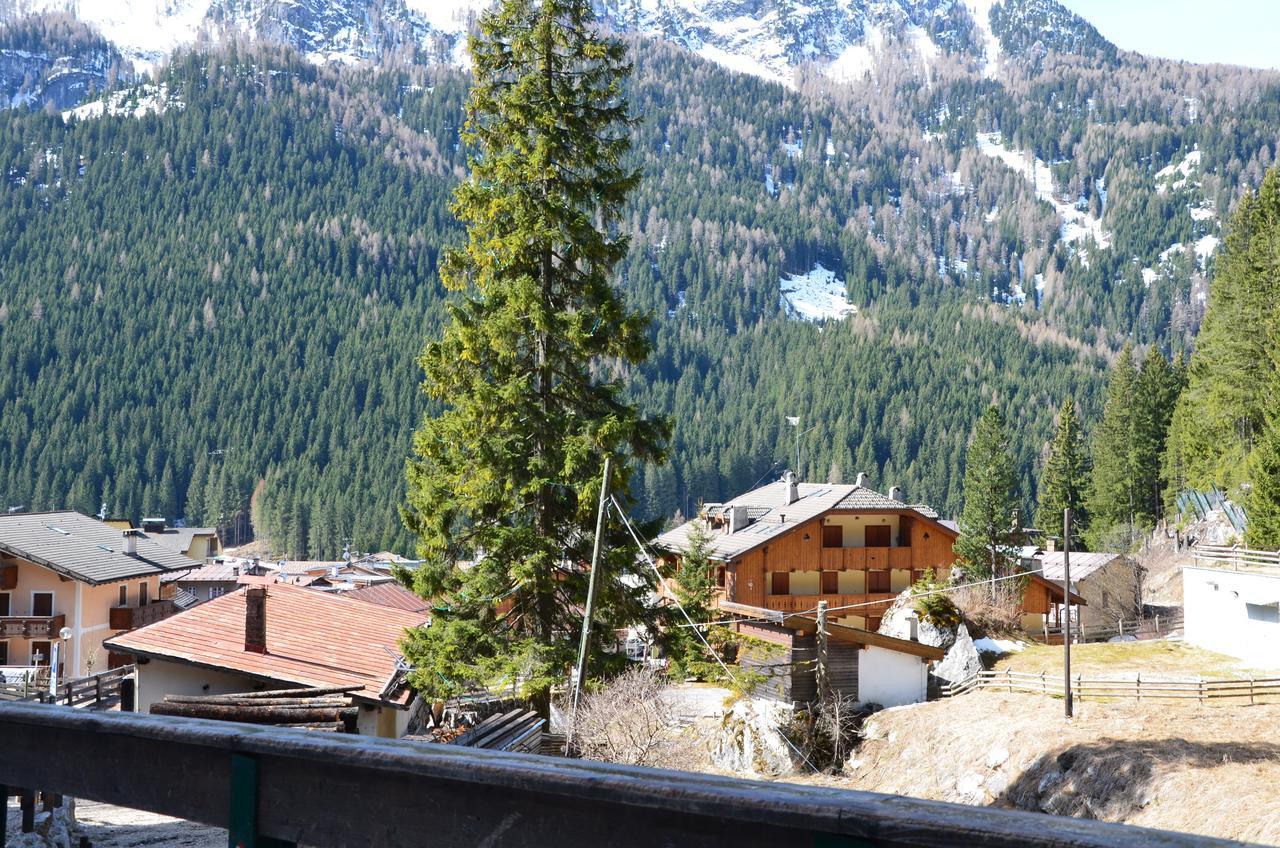 Casa Del Bosco Apartment Canazei Luaran gambar